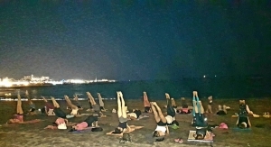 Full Moon Yoga in Playa Fanabe
