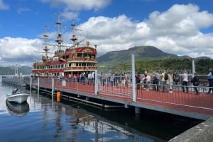 東京発：富士山プライベート日帰りツアー（英語ドライバー付き）
