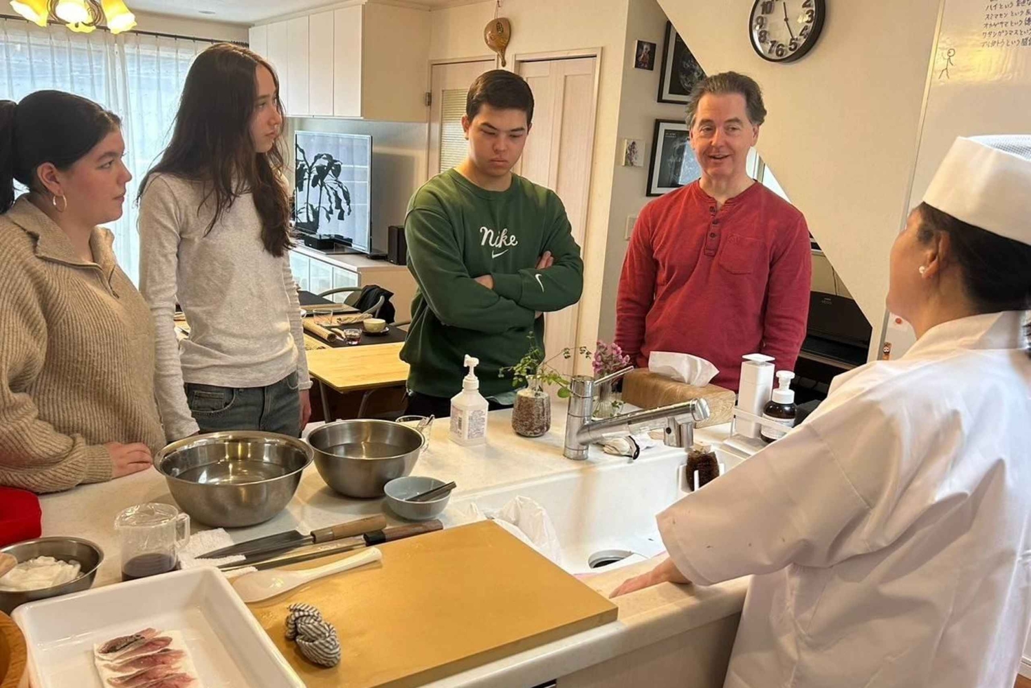 AKEMIのSUSHiKiTCHEN: 東京で楽しいお寿司教室