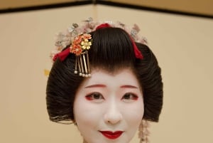 Asakusa: espectáculo de geishas y experiencia en una casa de té