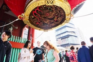 Asakusa: excursão a pé pela história e degustação de comida local