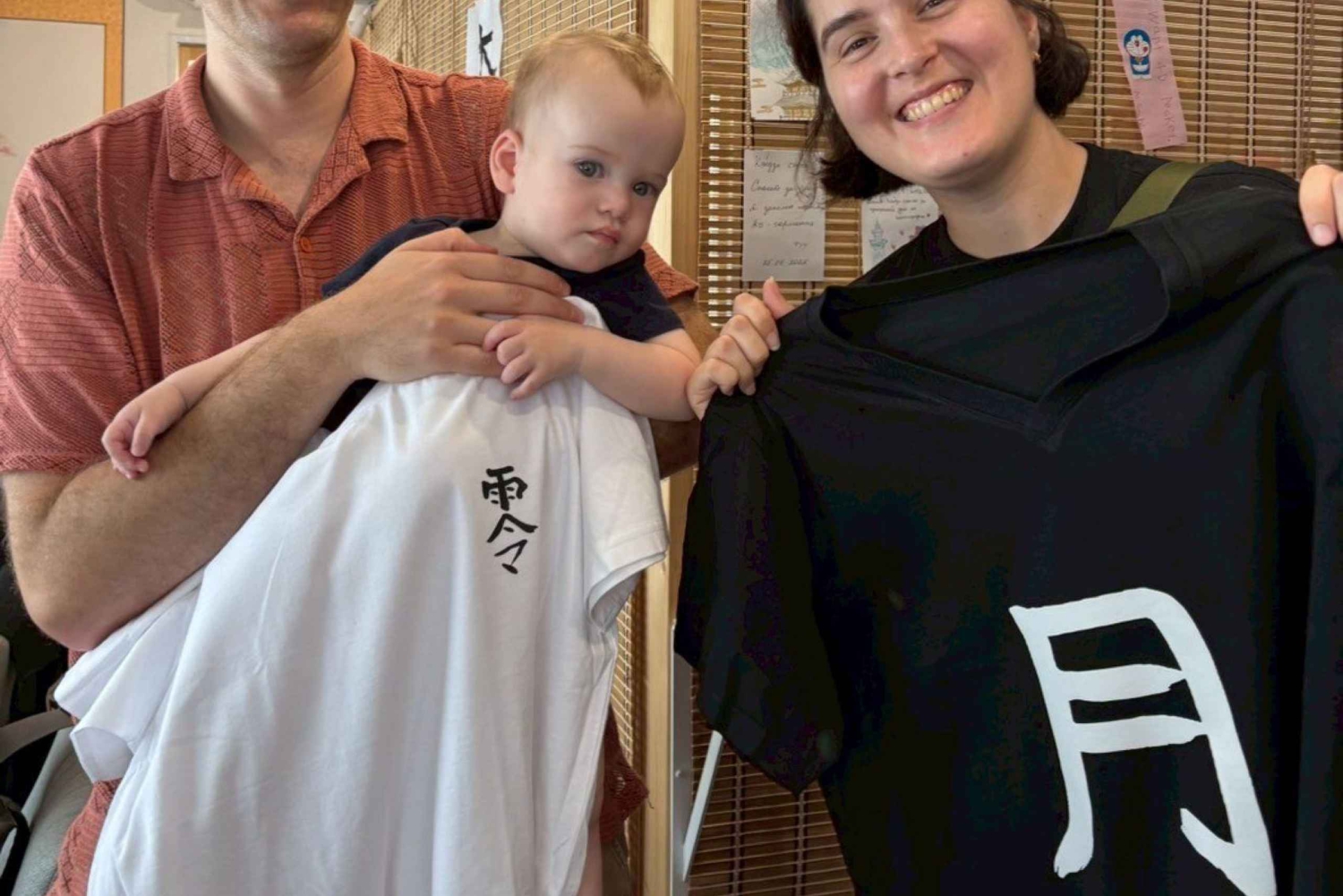 Kalligrafi & tryck din kalligrafi på en T-shirt.