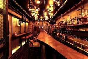 Cata informal de sake japonés y experiencia de aperitivos, Kabukicho