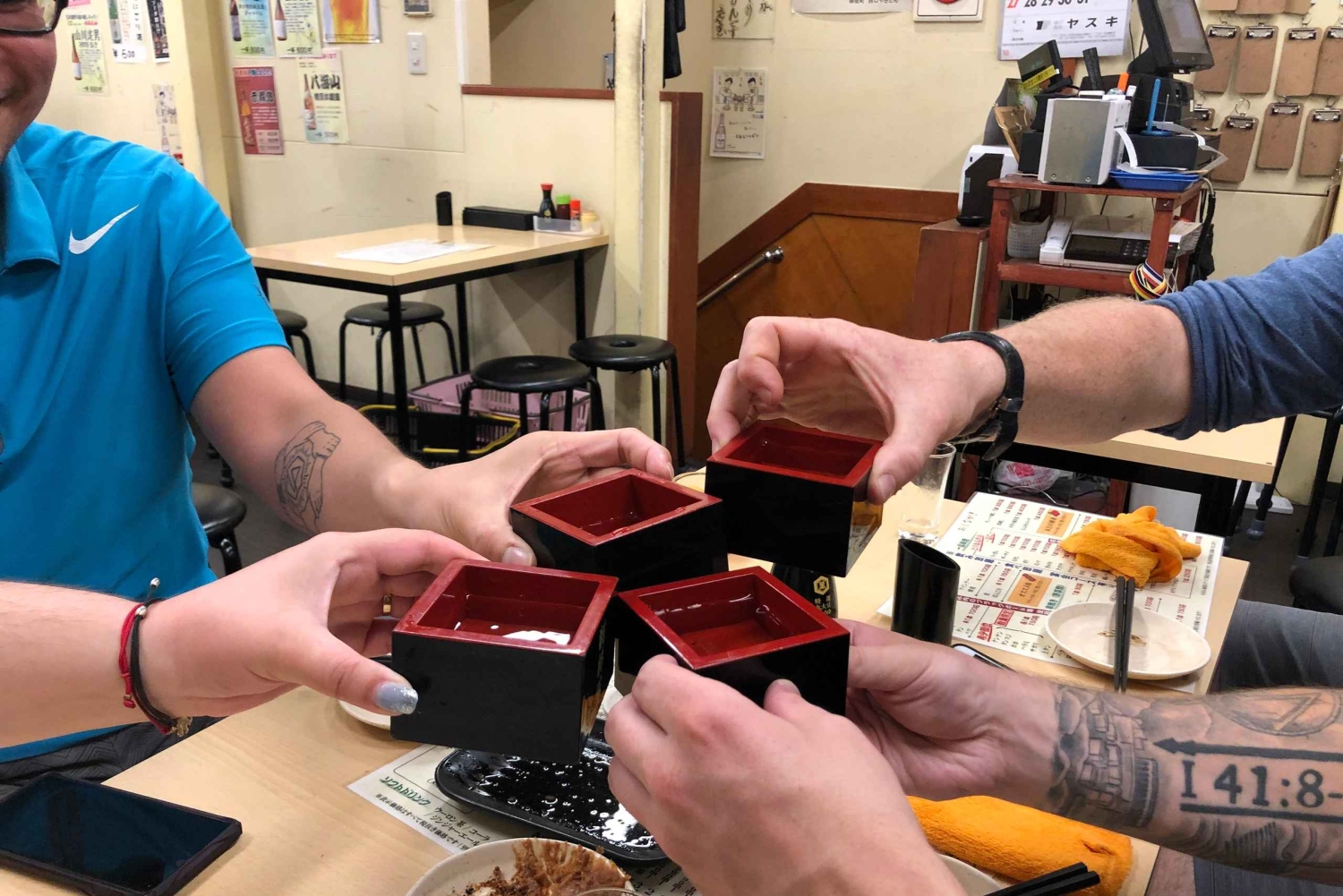 Come y bebe como un lugareño: tabernas y ramen en Ueno, Tokio