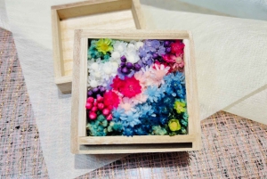 Expérimentez la création d'un mini jardin japonais orné de fleurs