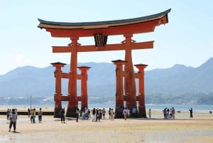 Da Tokyo: Viaggio di un giorno a Hiroshima e Miyajima con il treno proiettile