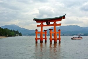 Da Tokyo: Viaggio di un giorno a Hiroshima e Miyajima con il treno proiettile