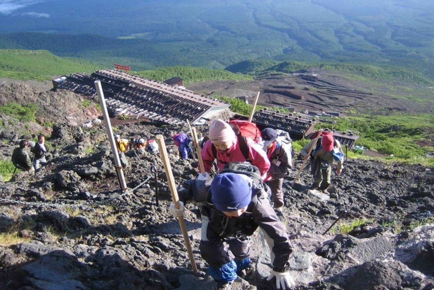 De Tóquio: Excursão de 2 dias para escalar o Monte Fuji com equipamento gratuito