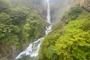 Nikko : les chutes de Kegon, le lac Chuzenji et le temple Toshogu