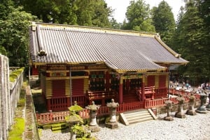 Nikko : les chutes de Kegon, le lac Chuzenji et le temple Toshogu