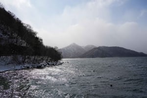 Nikko : les chutes de Kegon, le lac Chuzenji et le temple Toshogu