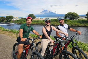 Fuji stad: Mount Fuji Scenic E-Bike Tour