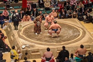Fukuoka: Se sumoturnering och besök sumoplatser!