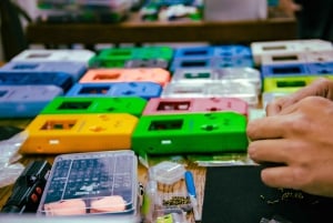 Workshop de modificação de Game Boy em Akihabara, Tóquio