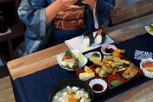 銀座：日本の祖母と学ぶ伝統的なおにぎり作り教室