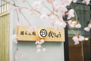 Tokyo: Sushi Making Class with Kimono near Tokyo Tower