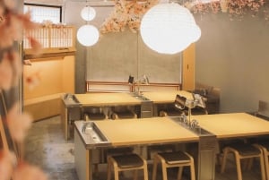 Tokyo: Sushi Making Class with Kimono near Tokyo Tower