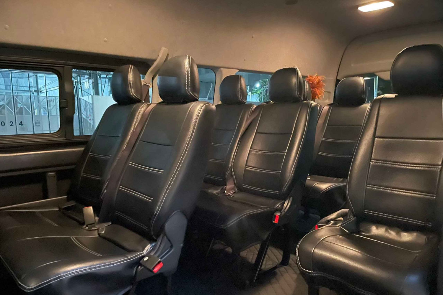 Hakuba: Traslado privado desde/hasta Tokio/HND en minibús máx. 9