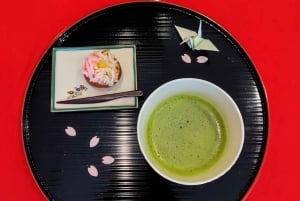 Tea ceremony experience in Japanese-style room 60min