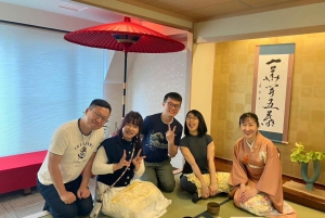 Tea ceremony experience in Japanese-style room 60min