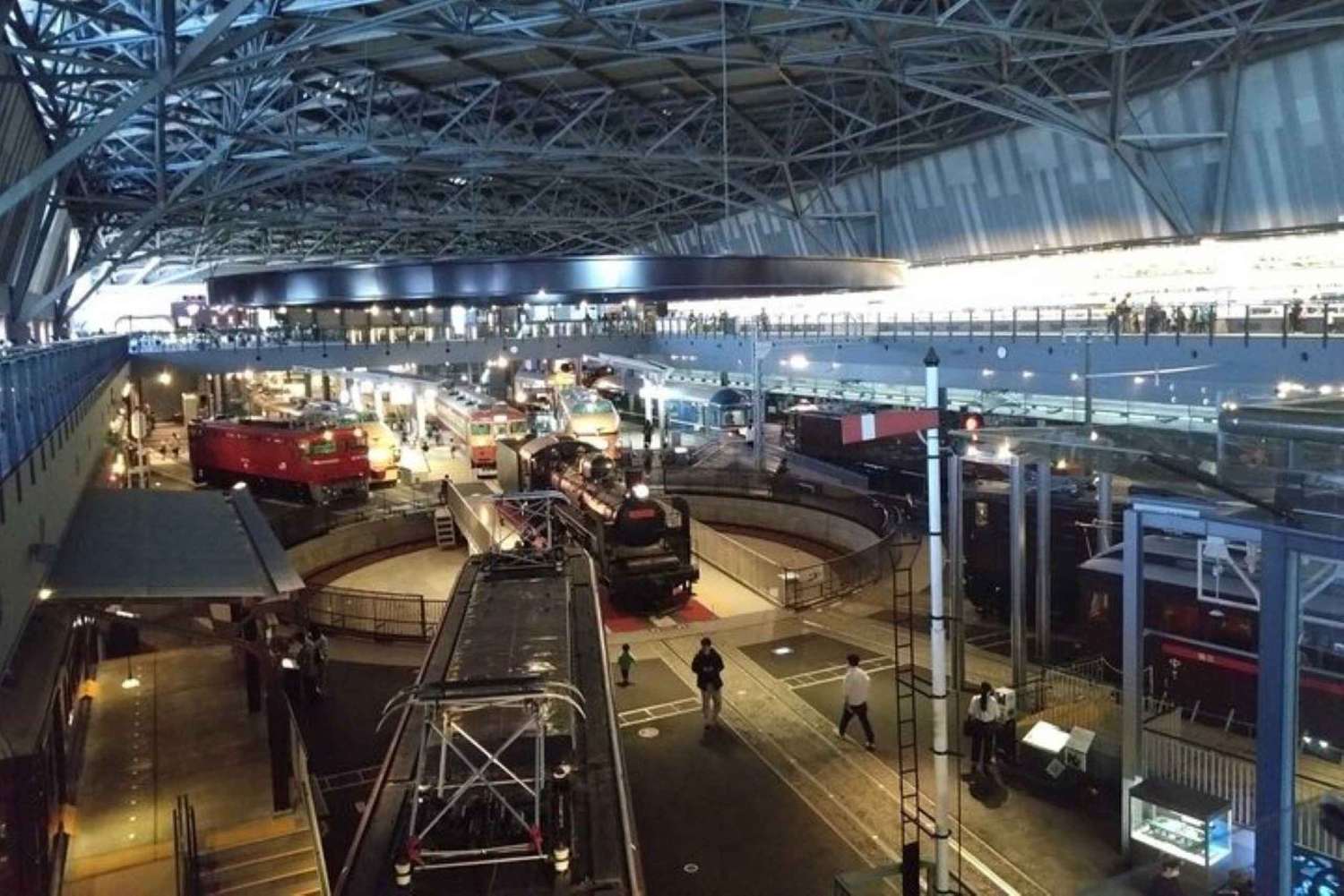 Tour durch die Geschichte der japanischen Eisenbahn im Eisenbahnmuseum