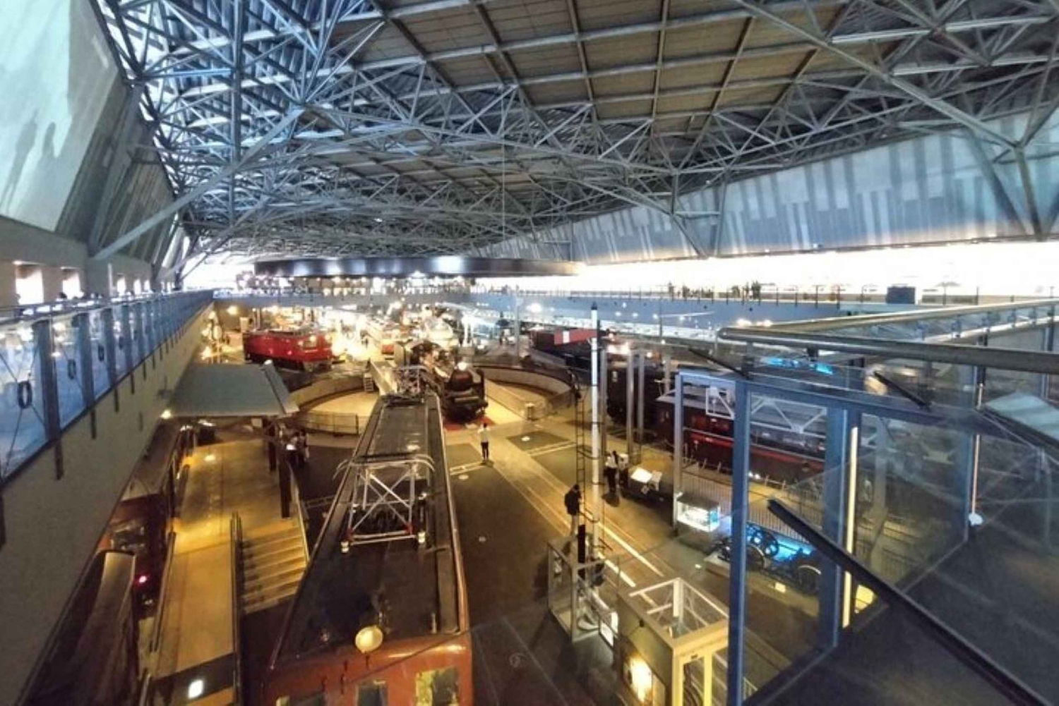 Tour durch die Geschichte der japanischen Eisenbahn im Eisenbahnmuseum