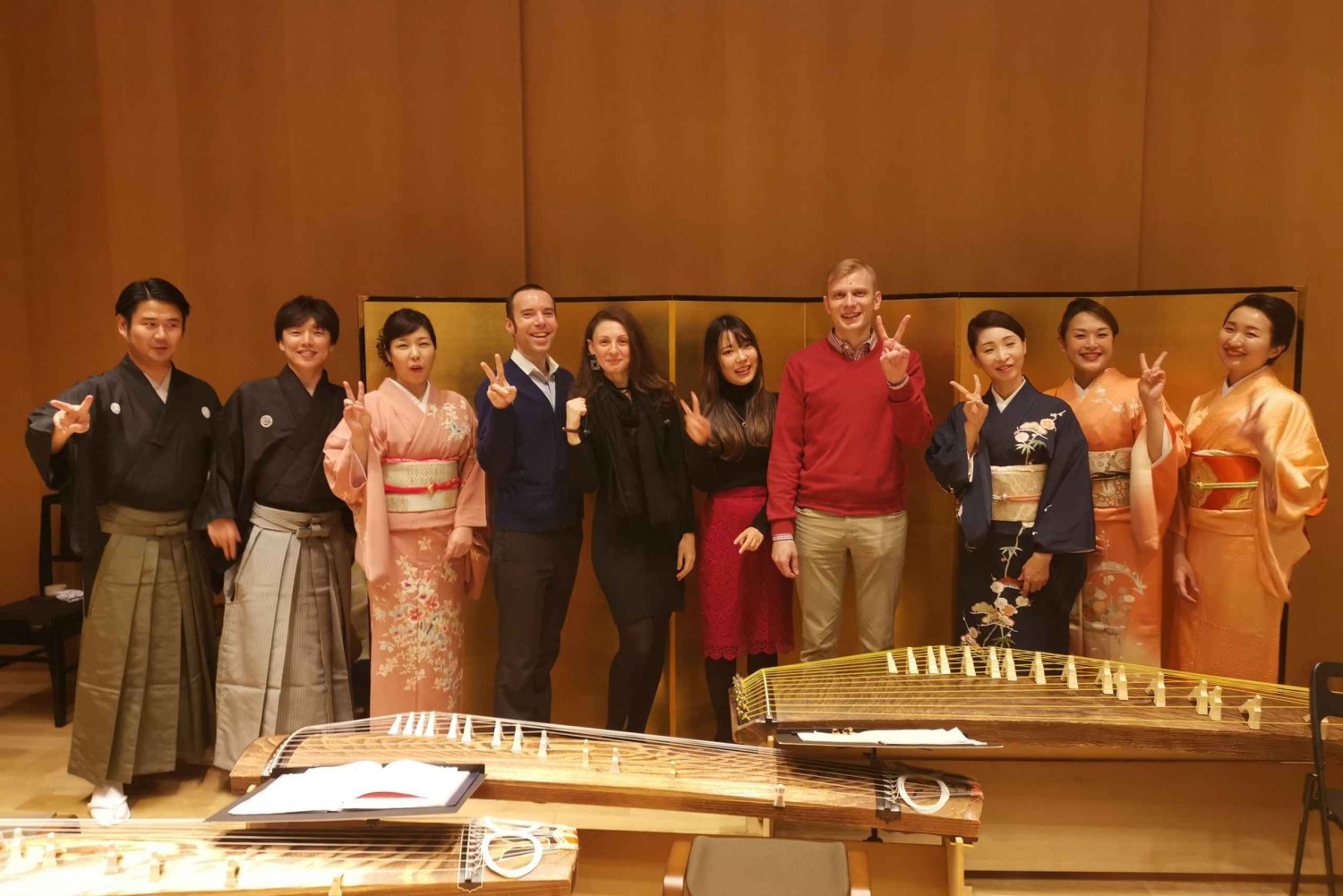 Espetáculo de música tradicional japonesa em Tóquio