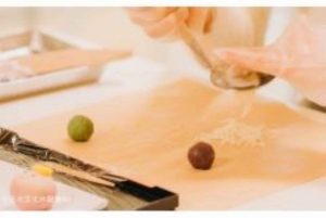 Japanse traditionele zoetwaren maken