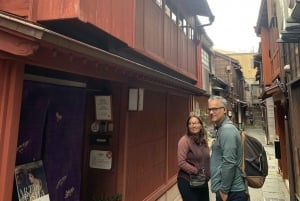 Kanazawa Half Day + Kenrokuen (E-bike Tour)