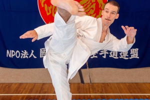 Karateopplevelse med Shotokan Karate-do-instruktøren