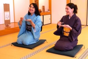 Expérience d'habillage en kimono et de cérémonie du thé japonaise