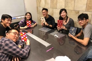 Haz un libro de sellos del templo con un artista