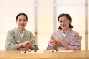 Hacer Wagashi (dulces japoneses) en el Templo Koboji de Tokio