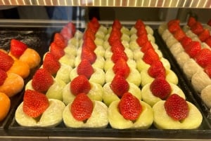 Private Toyosu & Tsukiji Market Adventure with Tuna Auction