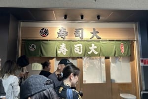 Private Toyosu & Tsukiji Market Adventure with Tuna Auction