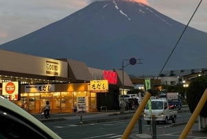 Tokio: prywatna wycieczka na górę Fuji i do Hakone z angielskojęzycznym kierowcą