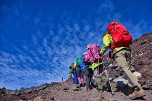 Mt. Fuji: 2-tägige Besteigung mit Hüttenaufenthalt, Mahlzeiten und heißen Quellen