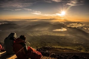 Mt. Fuji: 2-tägige Besteigung mit Hüttenaufenthalt, Mahlzeiten und heißen Quellen
