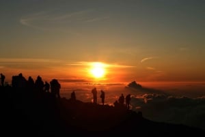 Mt. Fuji: 2-tägige Besteigung mit Hüttenaufenthalt, Mahlzeiten und heißen Quellen
