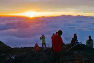 Mt. Fuji: 2-tägige Besteigung mit Hüttenaufenthalt, Mahlzeiten und heißen Quellen