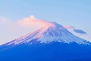 Femte stasjon på Fuji-fjellet, varm kilde og dagsomvisning i Oshino Hakkai