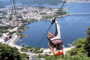 Гора Фудзияма: канатная дорога на озеро Кавагути, магазин Lawson и Осино Хаккай