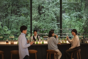 富士山でピンクモスと白州蒸留所ウィスキーミュージアムをご覧ください