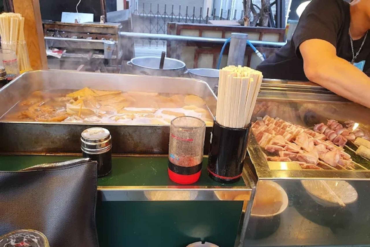 Nightlife & Bar Hopping Experience Fukuoka’s Urban Heartbeat