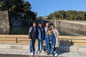 Yksityinen opastettu kiertokäynti Tokiossa oppaan ja ajoneuvon kanssa