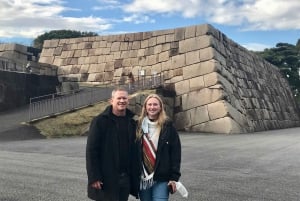 Yksityinen opastettu kiertokäynti Tokiossa oppaan ja ajoneuvon kanssa