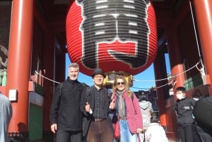 Yksityinen opastettu kiertokäynti Tokiossa oppaan ja ajoneuvon kanssa