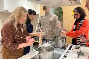 Ramenlaging fra bunnen av + Akihabara-tur – matlagingskurs