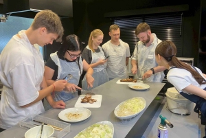 Ramenlaging fra bunnen av + Akihabara-tur – matlagingskurs