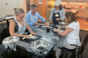 Elaboración de ramen desde cero + tour por Akihabara – Clase de cocina
